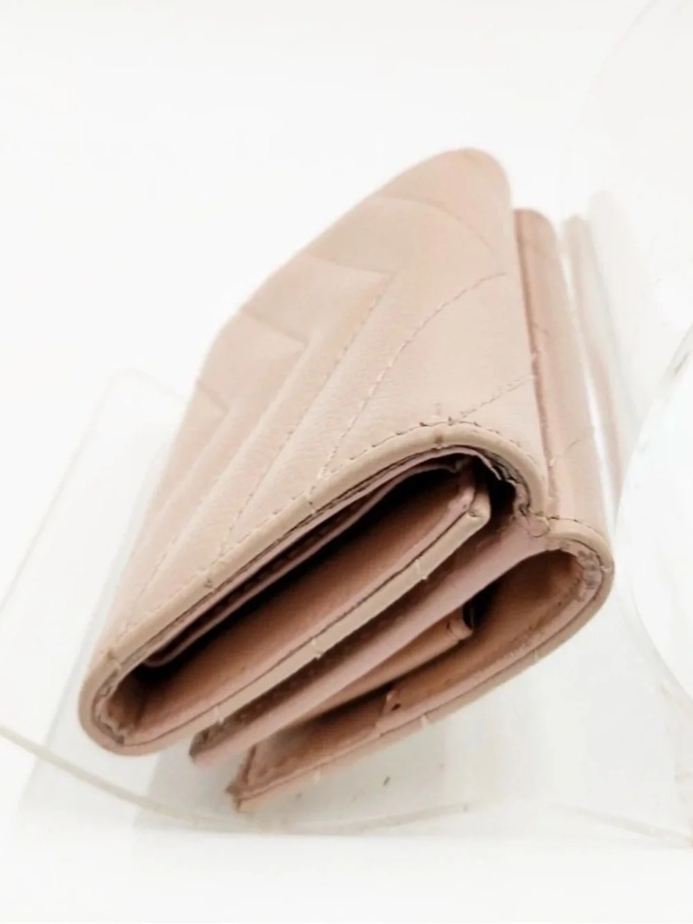 Saint Laurent Blush Quilted Card Holder with Gold YSL Emblem - Picture 3 of 9